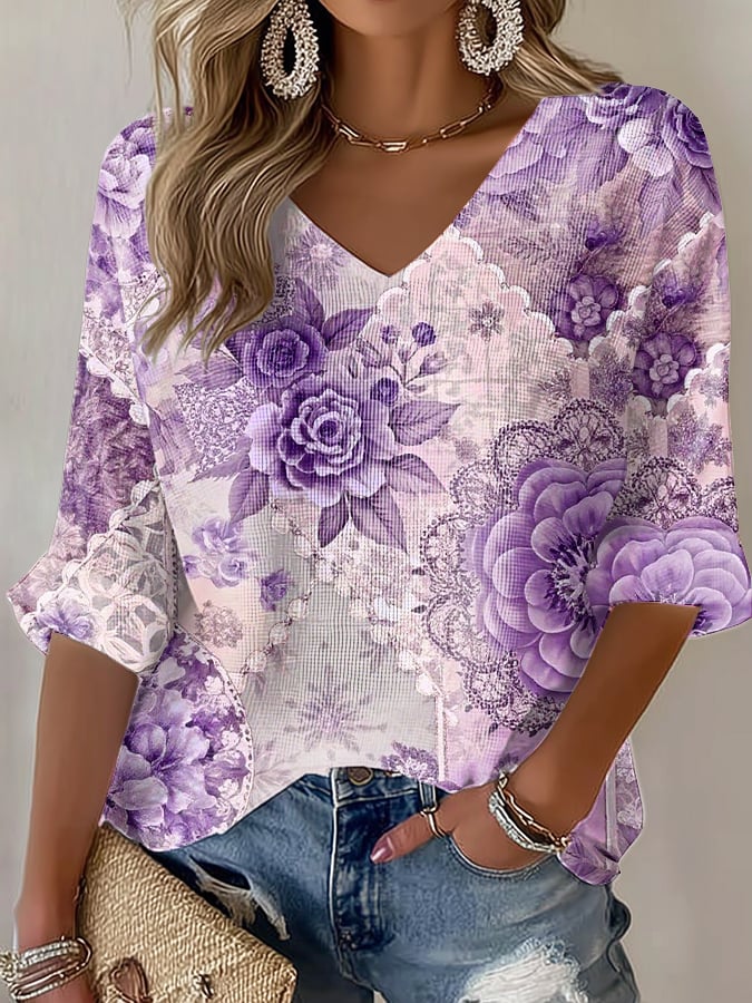 Women's Pink Art Print V Neck T-shirt